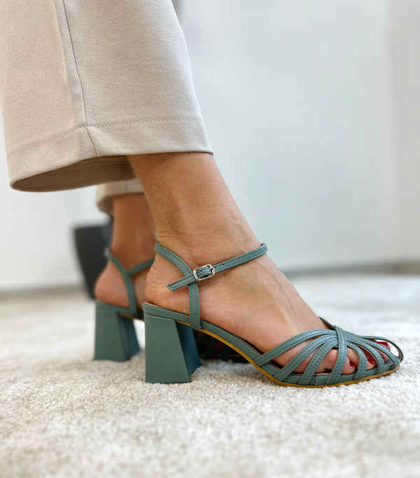 Sandalo con fascette e tacco quadrato - Verde