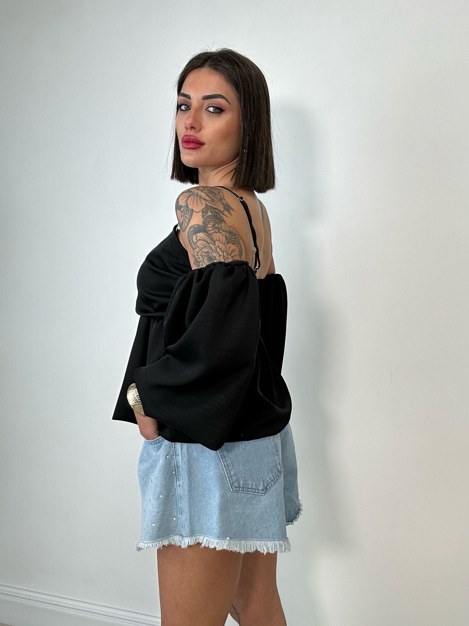 Top con maniche a palloncino - Nero