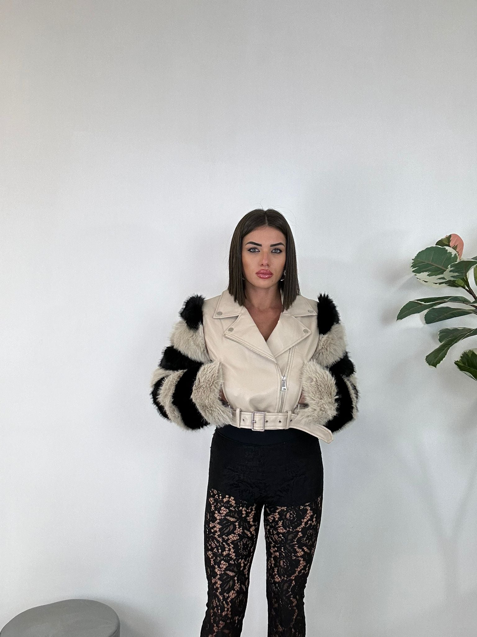 Veste courte en similicuir - Beige