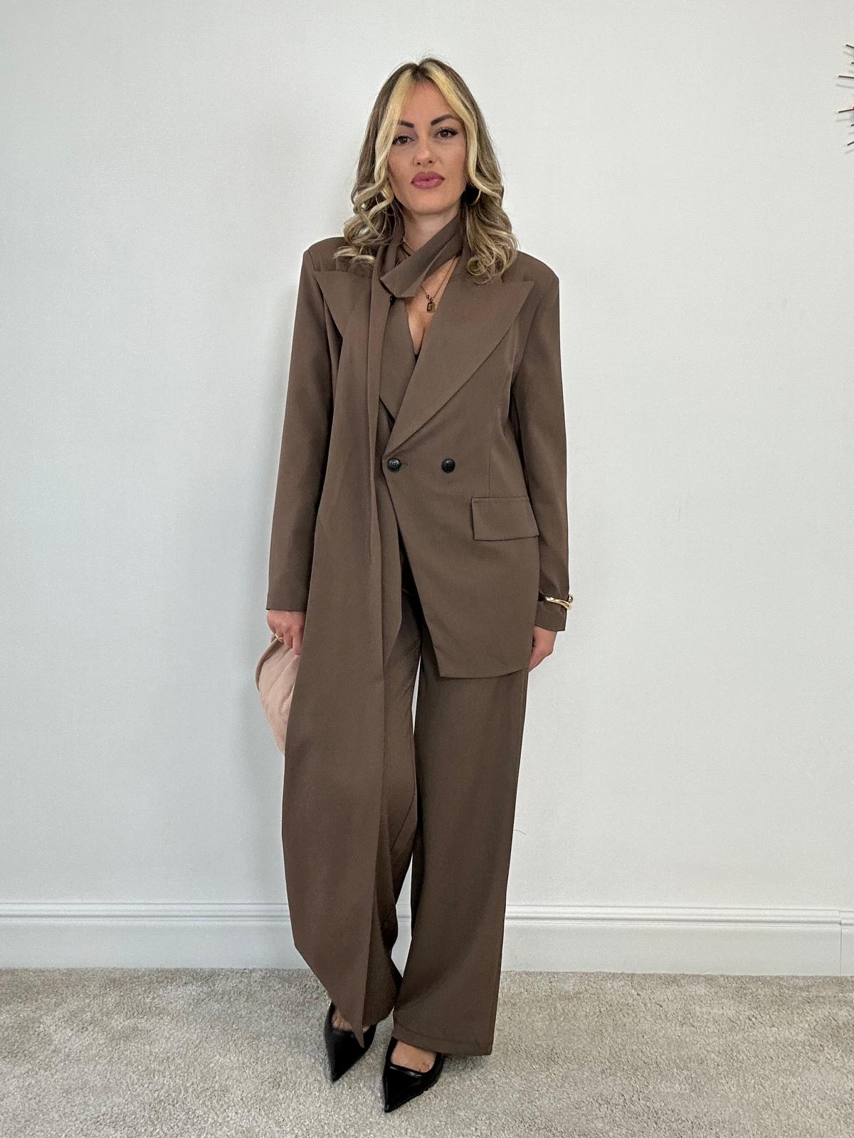Tailleur 2612 (Blazer con foulard + Pantalone) Fango