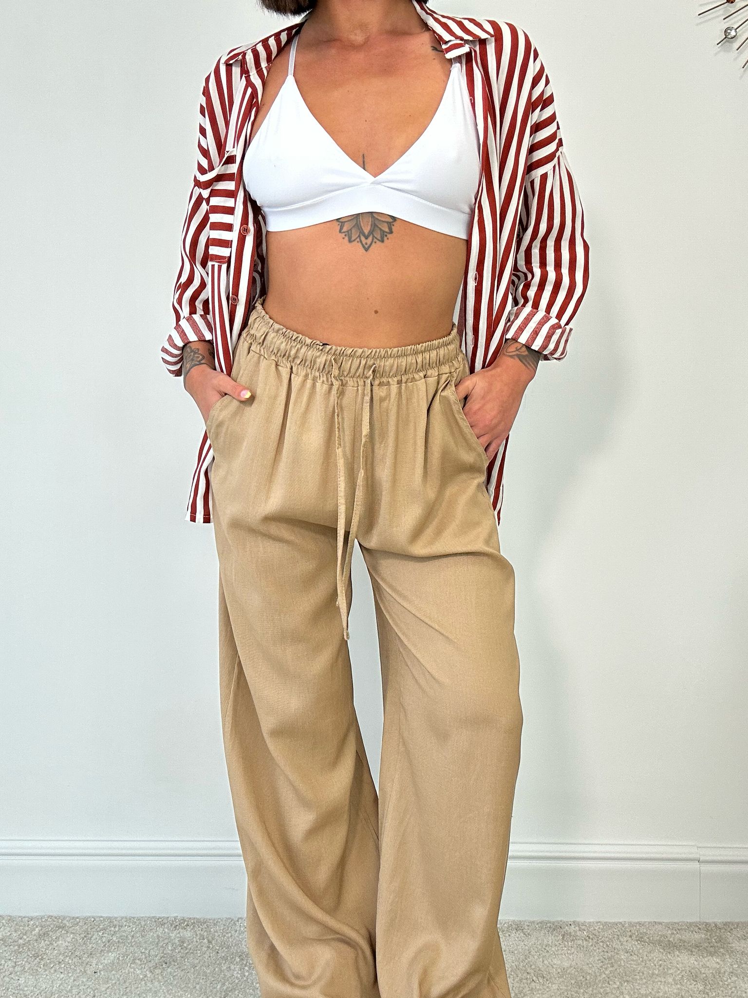 Pantalone in Lino con Laccetti - Beige Scuro