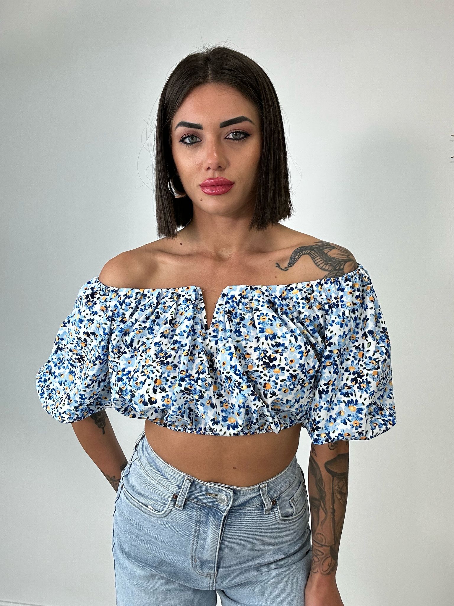 Top Crop - Floreale Fondo Blu