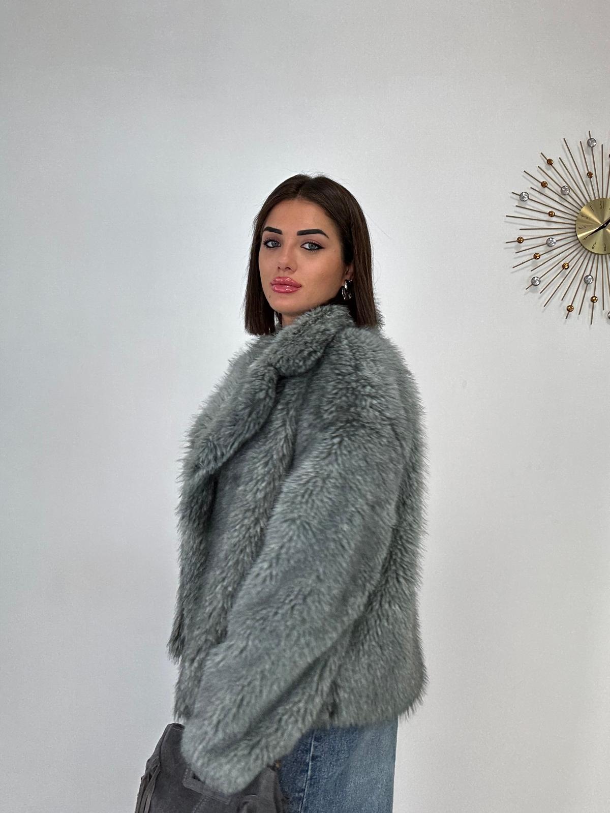 Cappotto in Ecopelliccia 5010 - Grigio