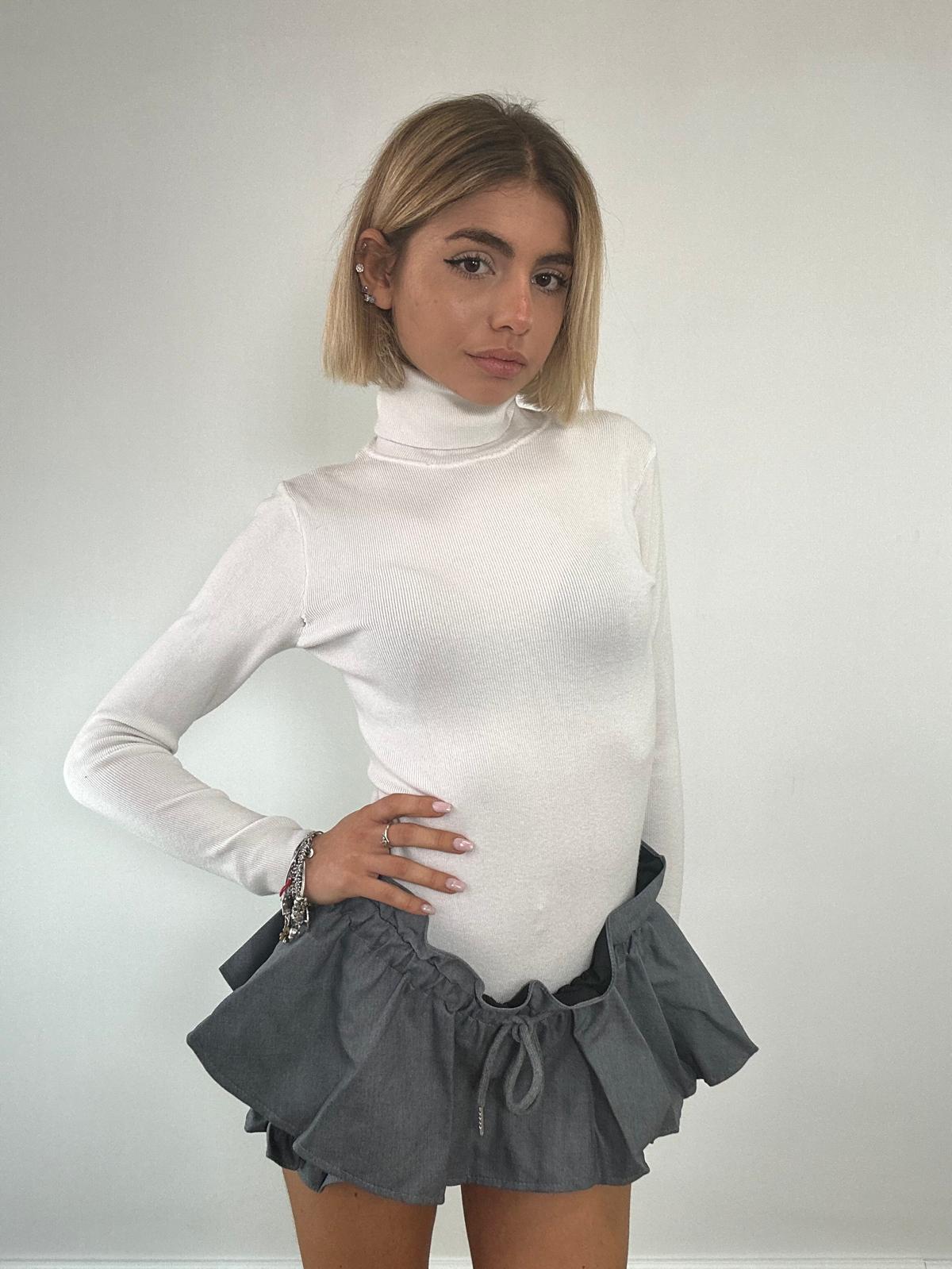 Pantaloncino W31579 - Grigio