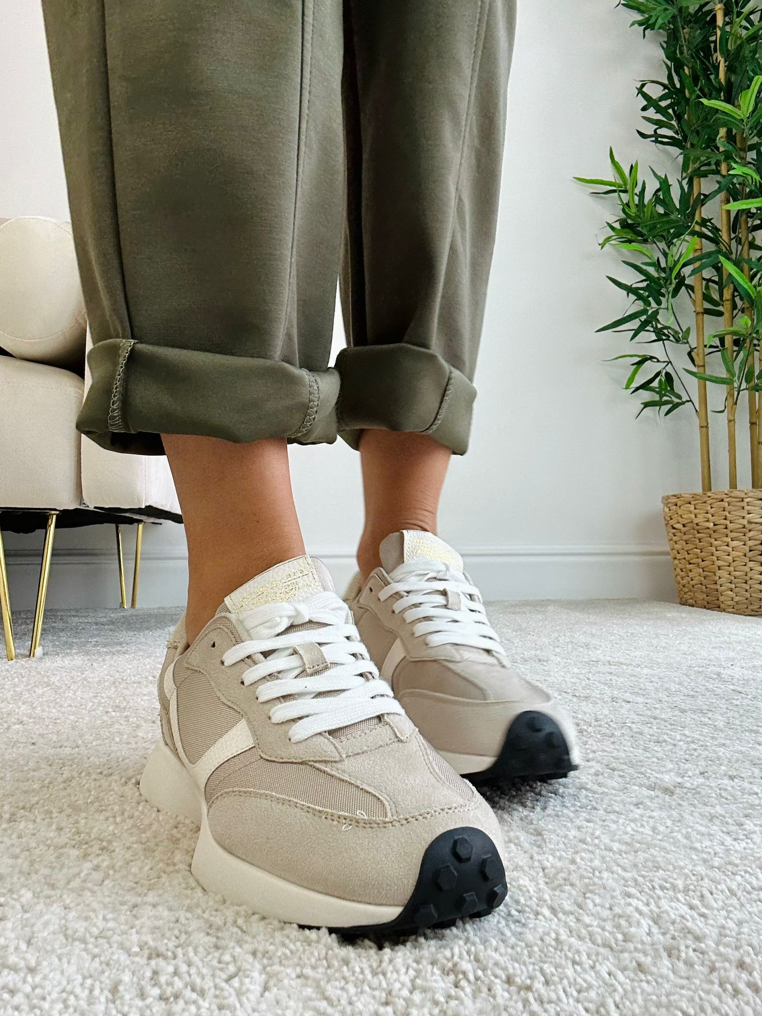 Corina Sneakers - Beige VERFÜGBAR 36-39