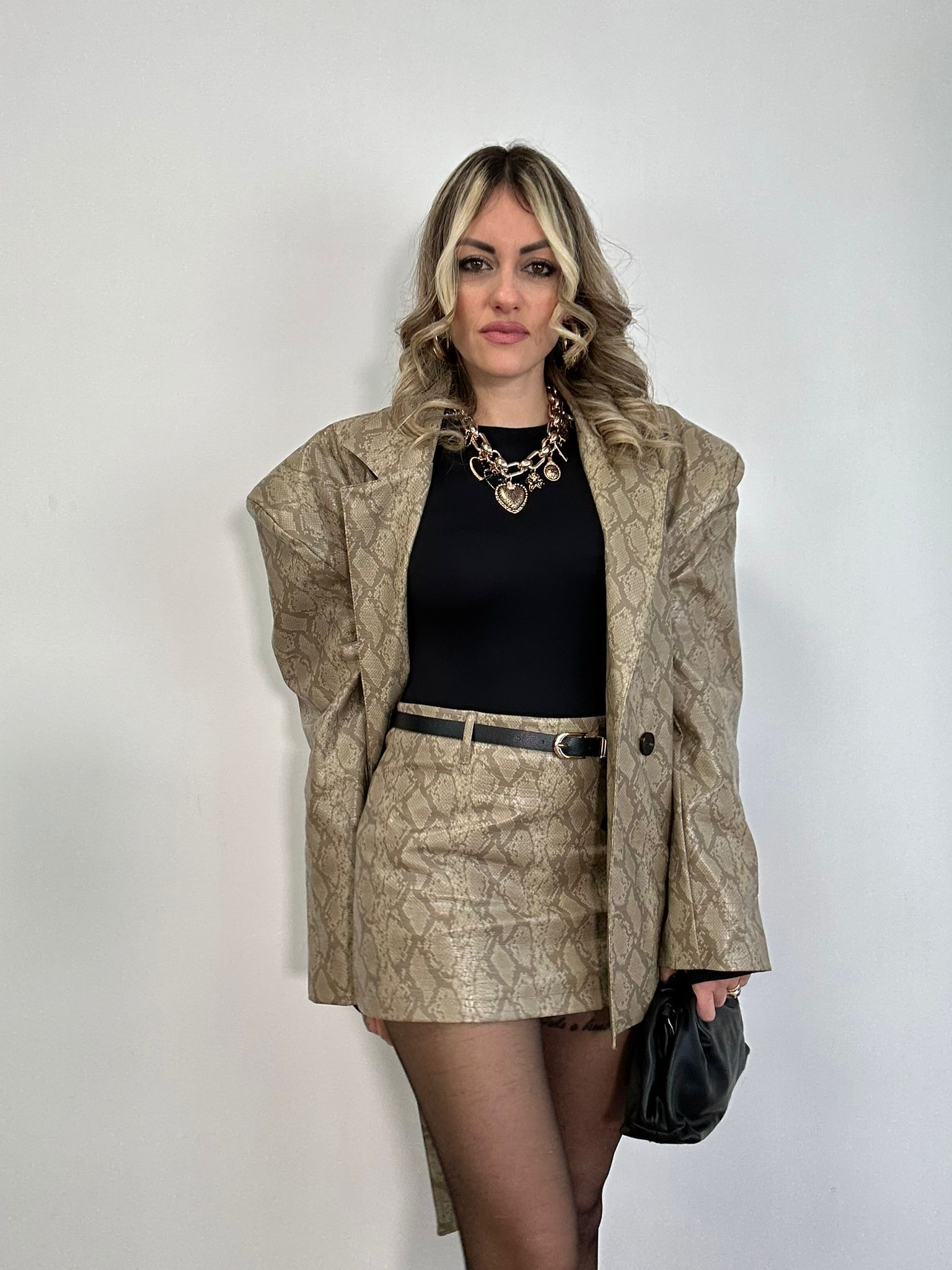 Gonna con pantaloncino in ecopelle pitonata GCH222 - Beige