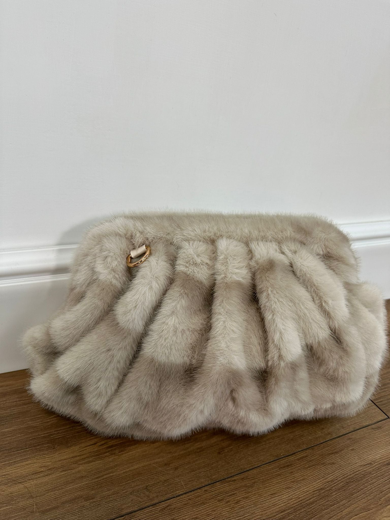 Borsa in eco pelliccia - Beige