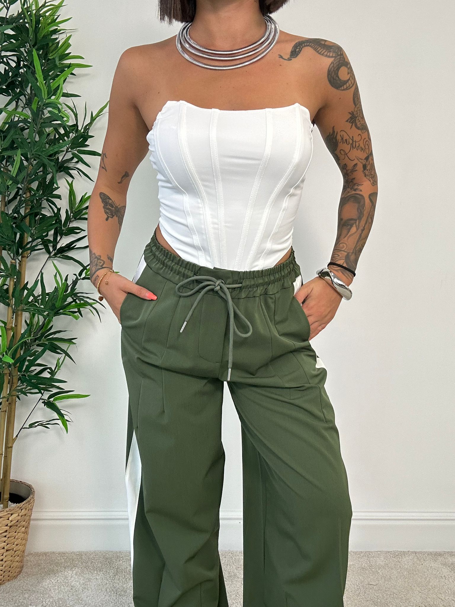 Pantalone con laccetti 66618 - Verde e Bianco