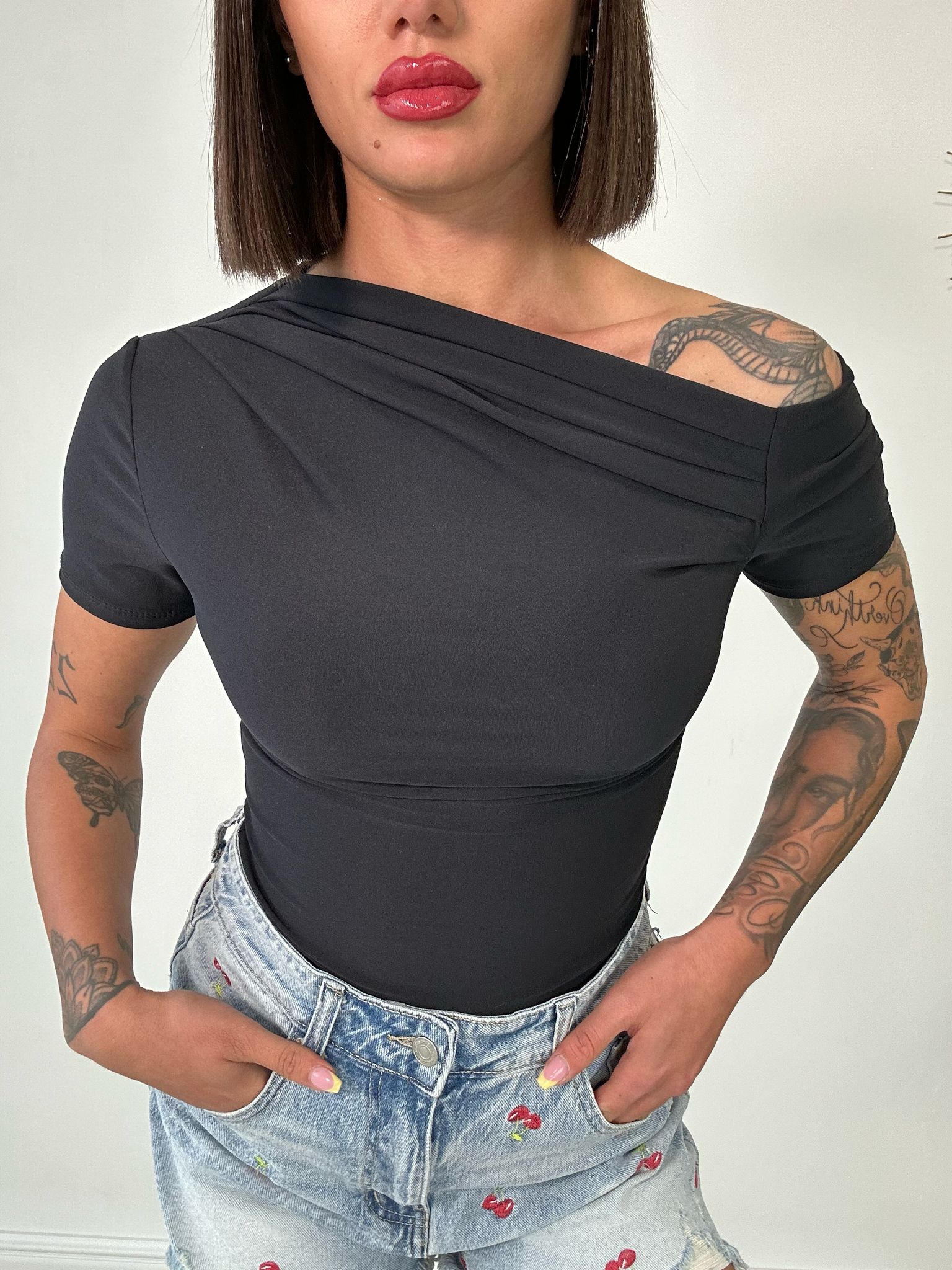 Body scollo asimmetrico - Nero