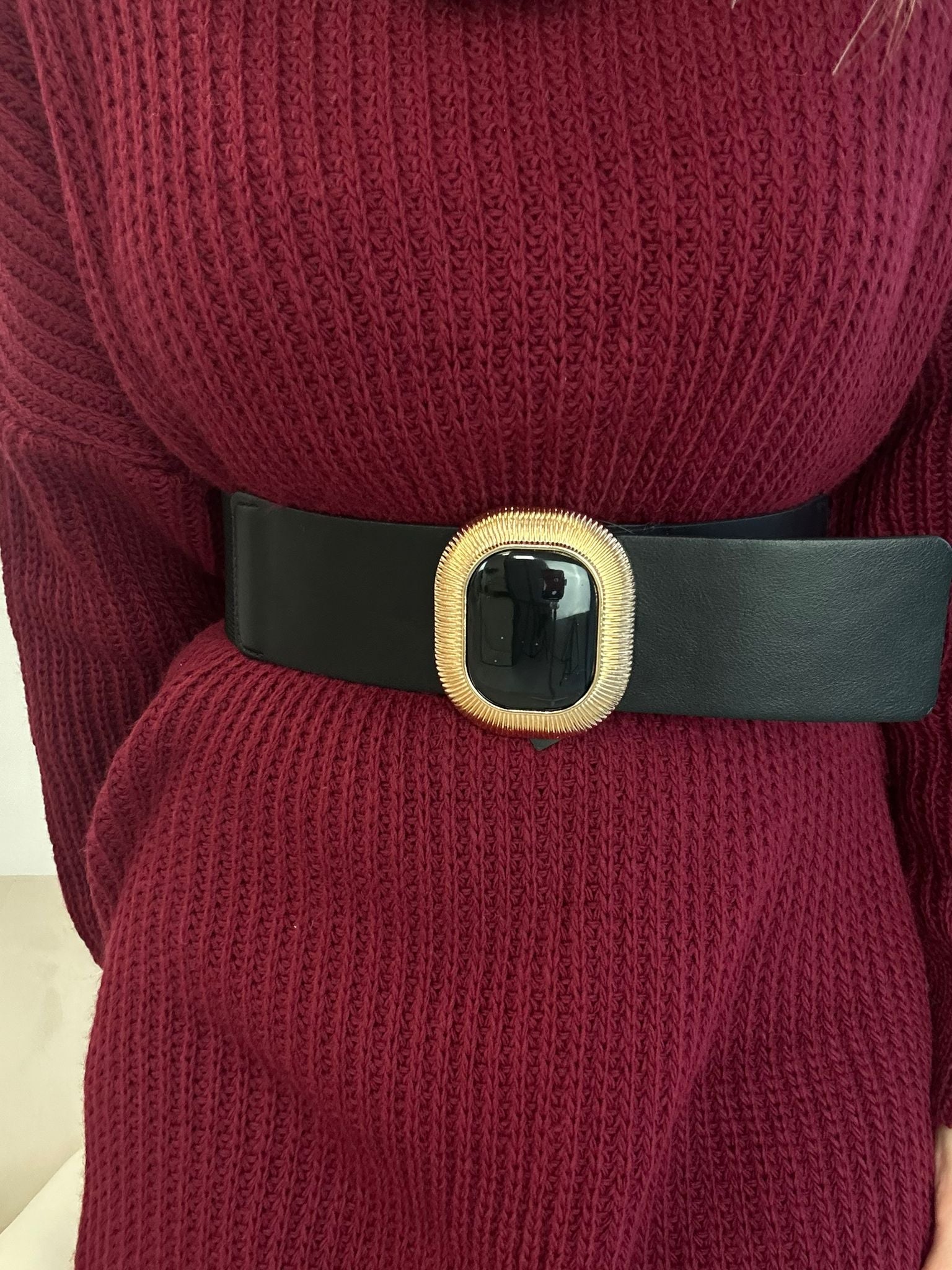 Ceinture noire avec taille élastique et pierre noire