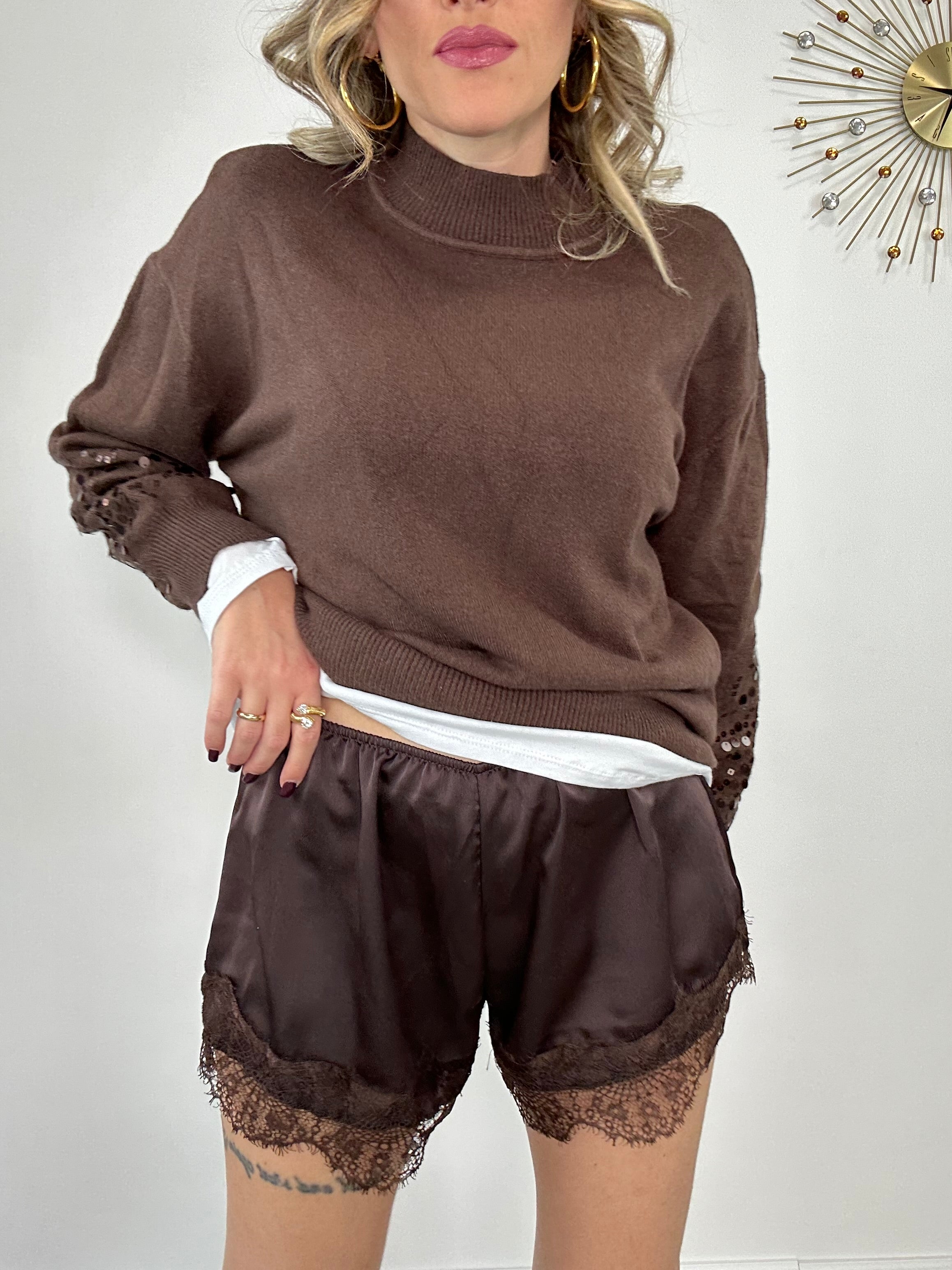 Pantaloncino con ricamo 7920 - Marrone