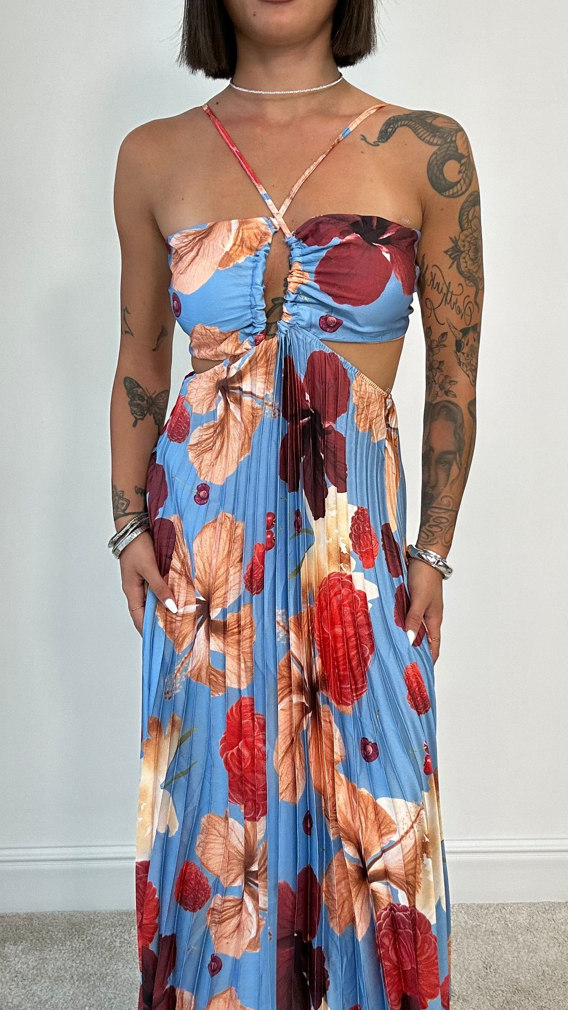 Melissa Plisseekleid - Hellblauer Hintergrund