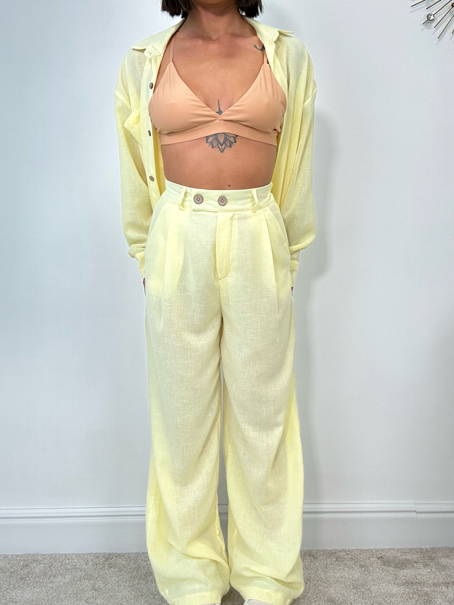 Pantalone in Lino con bottone - Giallo