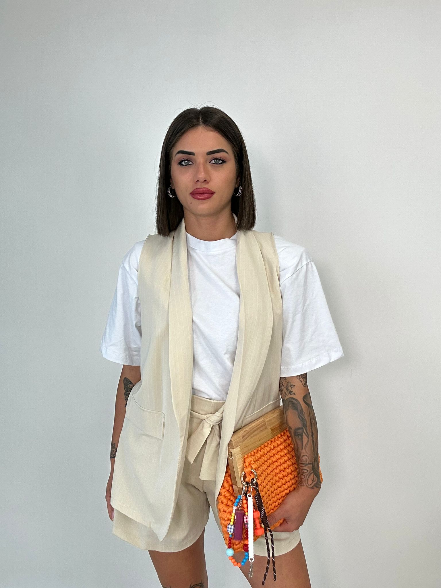 Coordinato Gessato ( Pantaloncino + Blazer smanicato ) Beige