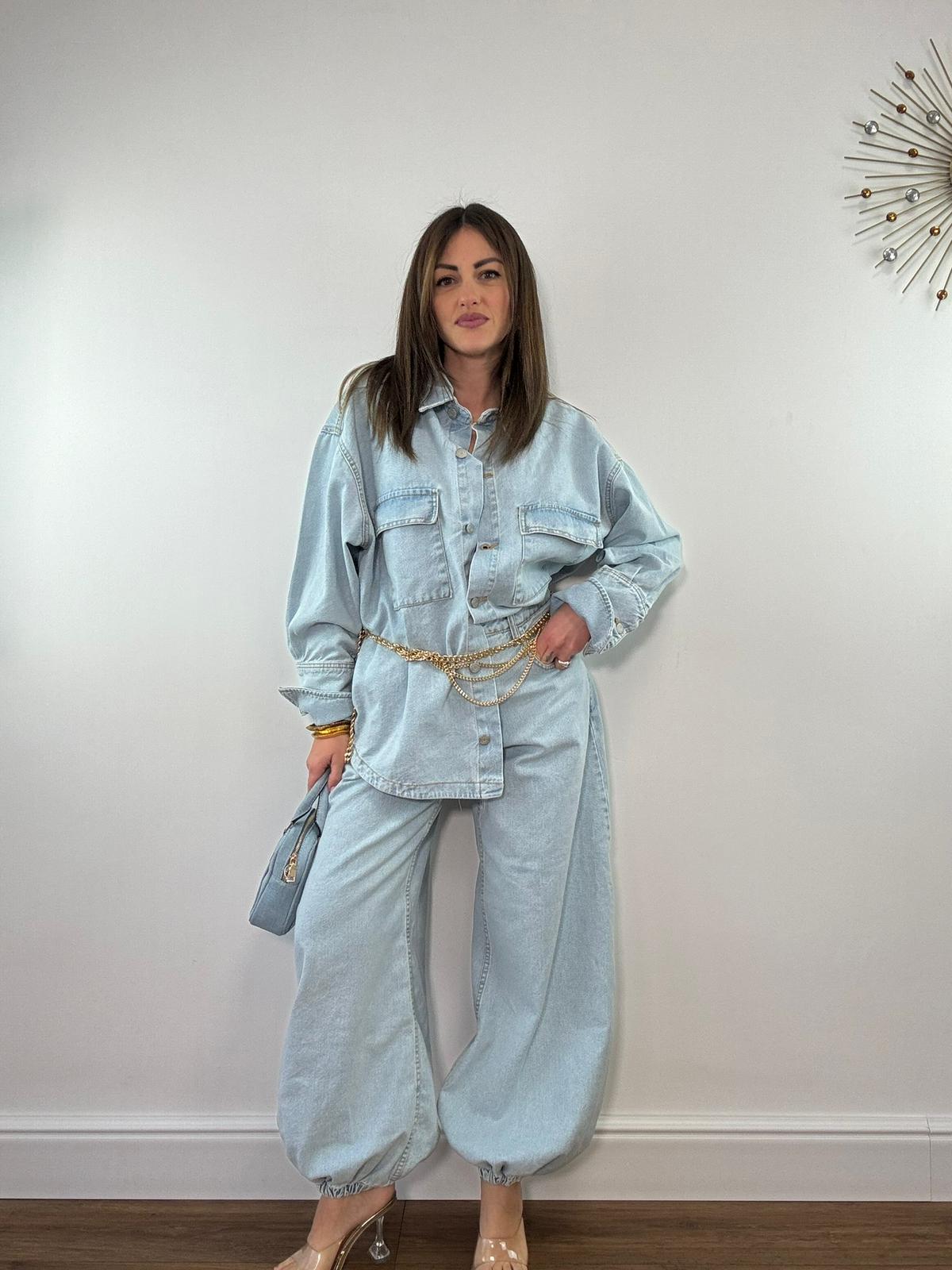 Coordinato di Jeans (Jeans + Camicia) - Lavaggio chiaro