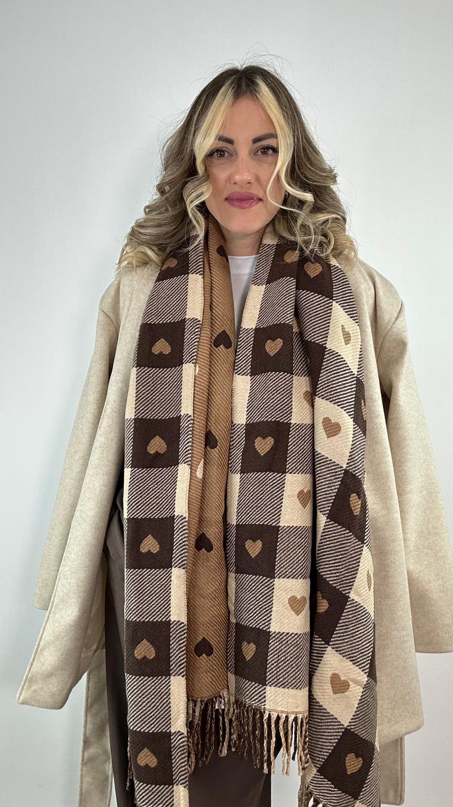 Sciarpa a quadri con cuori - Marrone