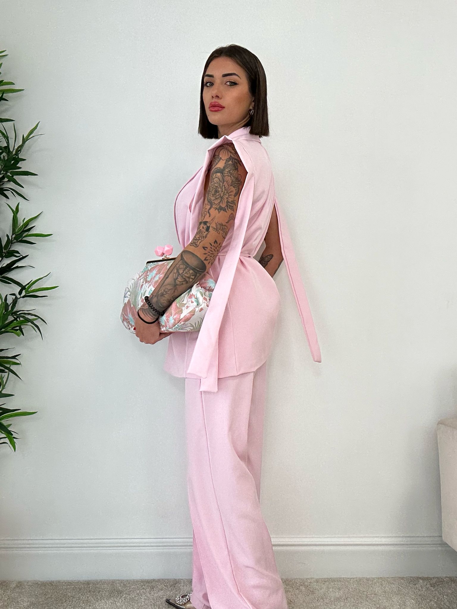 Costume Valencia (blazer sans manches + pantalon) rose