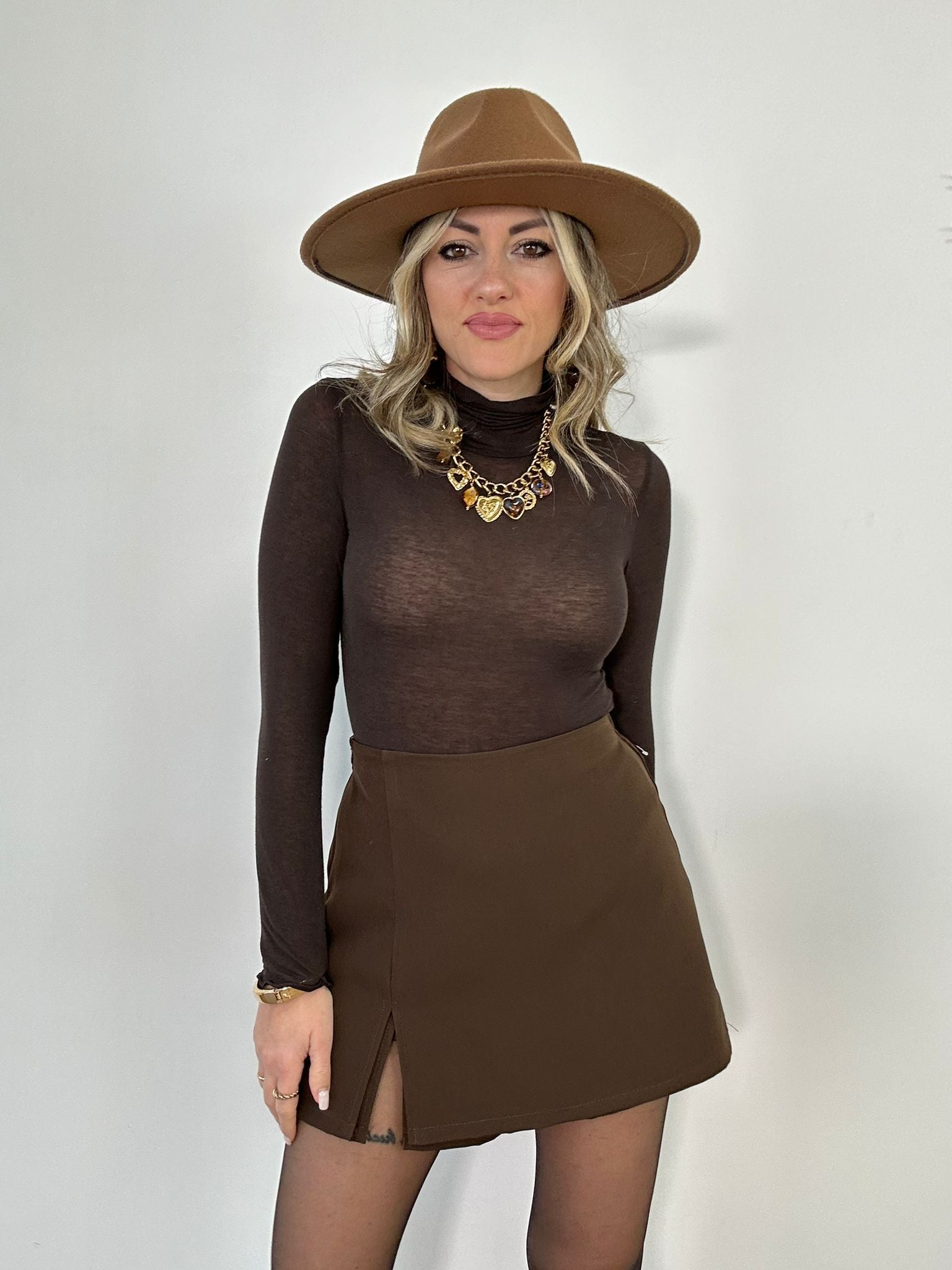 Gonna a pantaloncino 26010 - Marrone