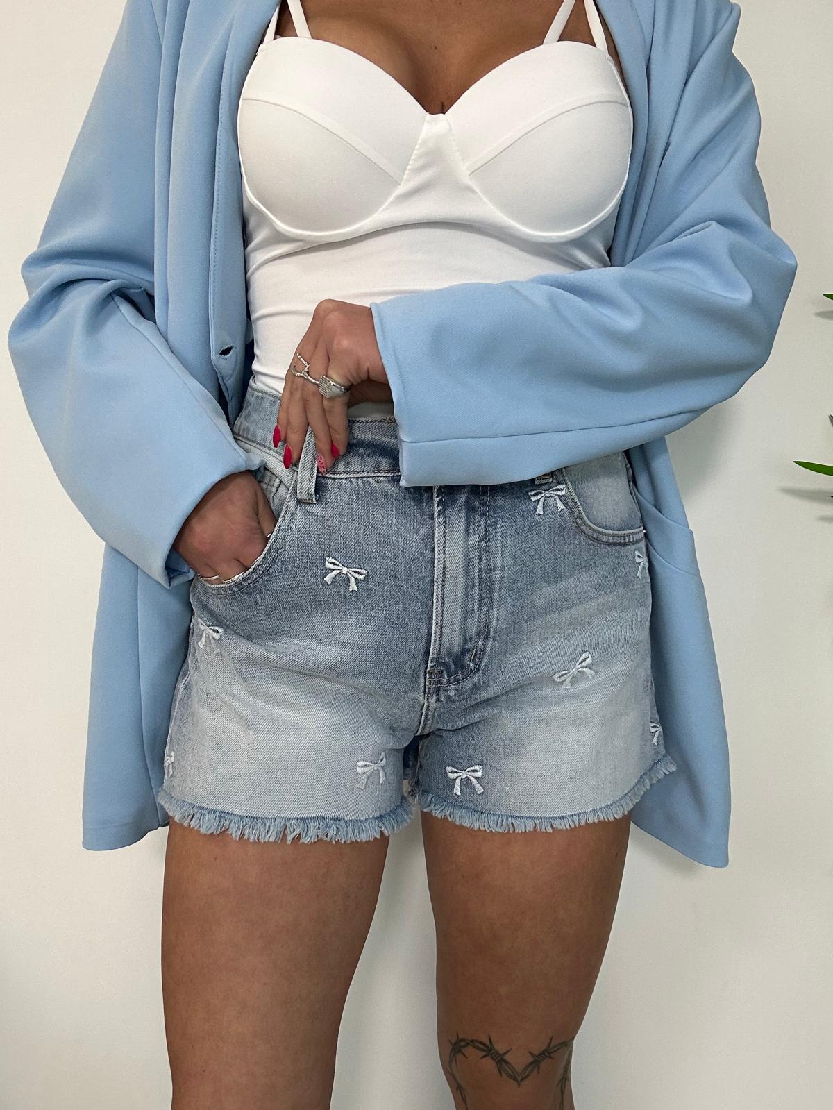 Short en jean avec nœud - Délavage clair