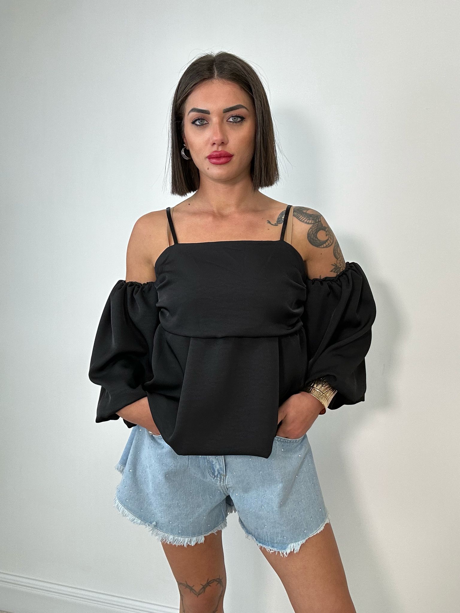 Top con maniche a palloncino - Nero