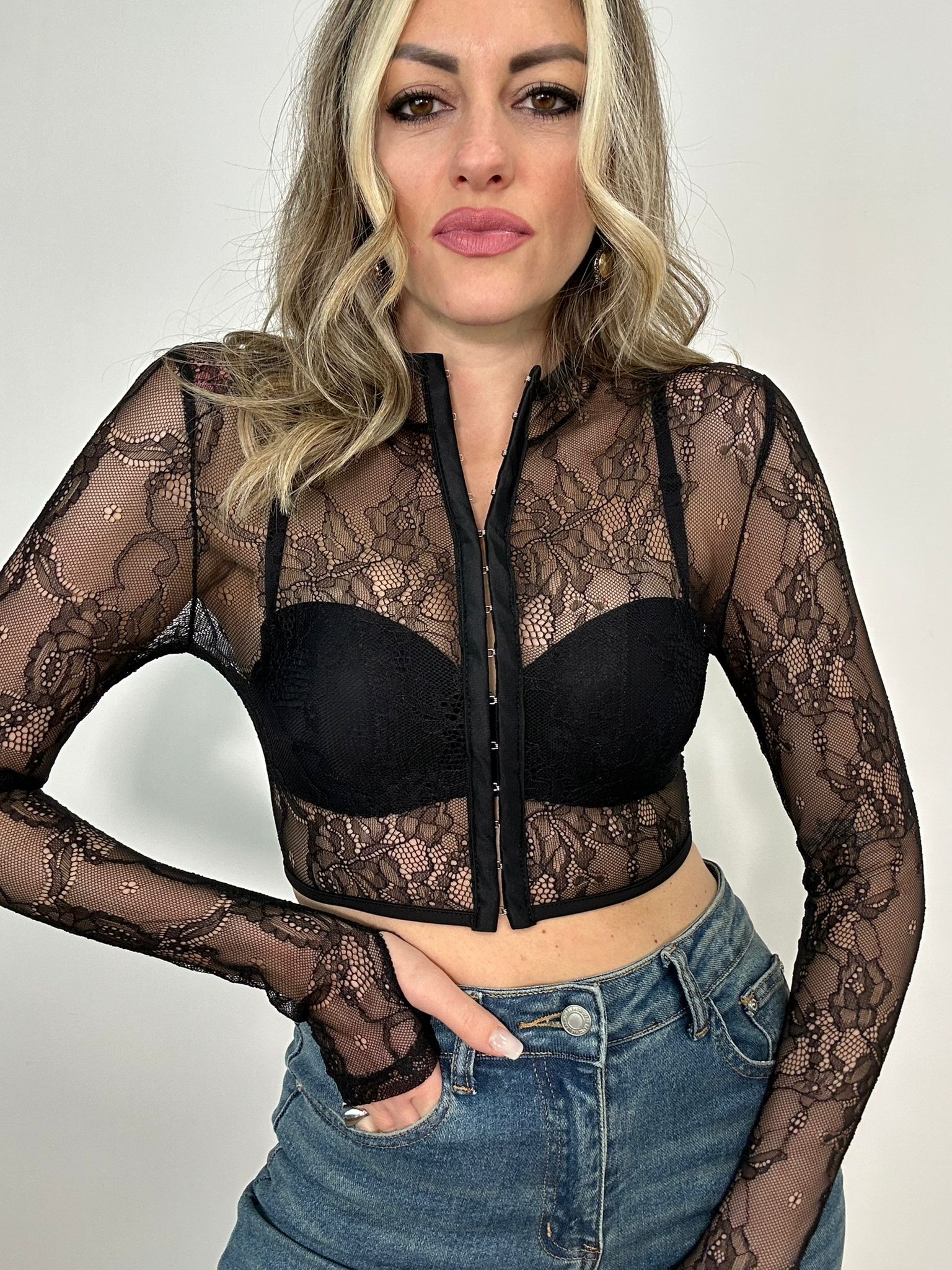 Maglia Crop in pizzo 19804 - Nero