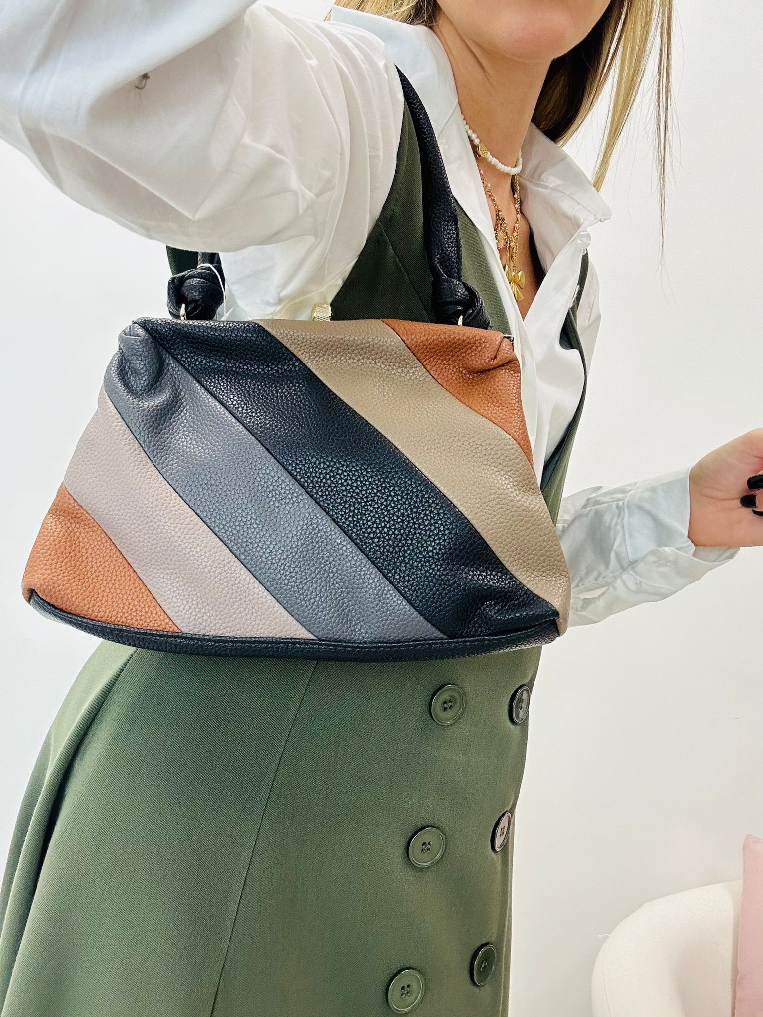 Borsa Gina - Fondo Nero - BR103