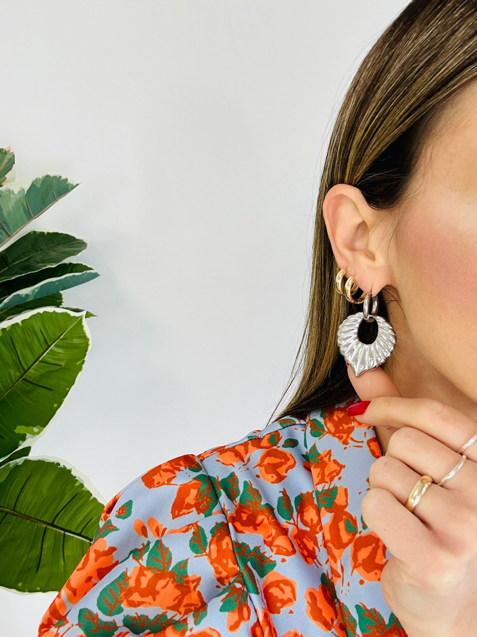 Boucles d'oreilles créoles avec pendentif feuille - Argent