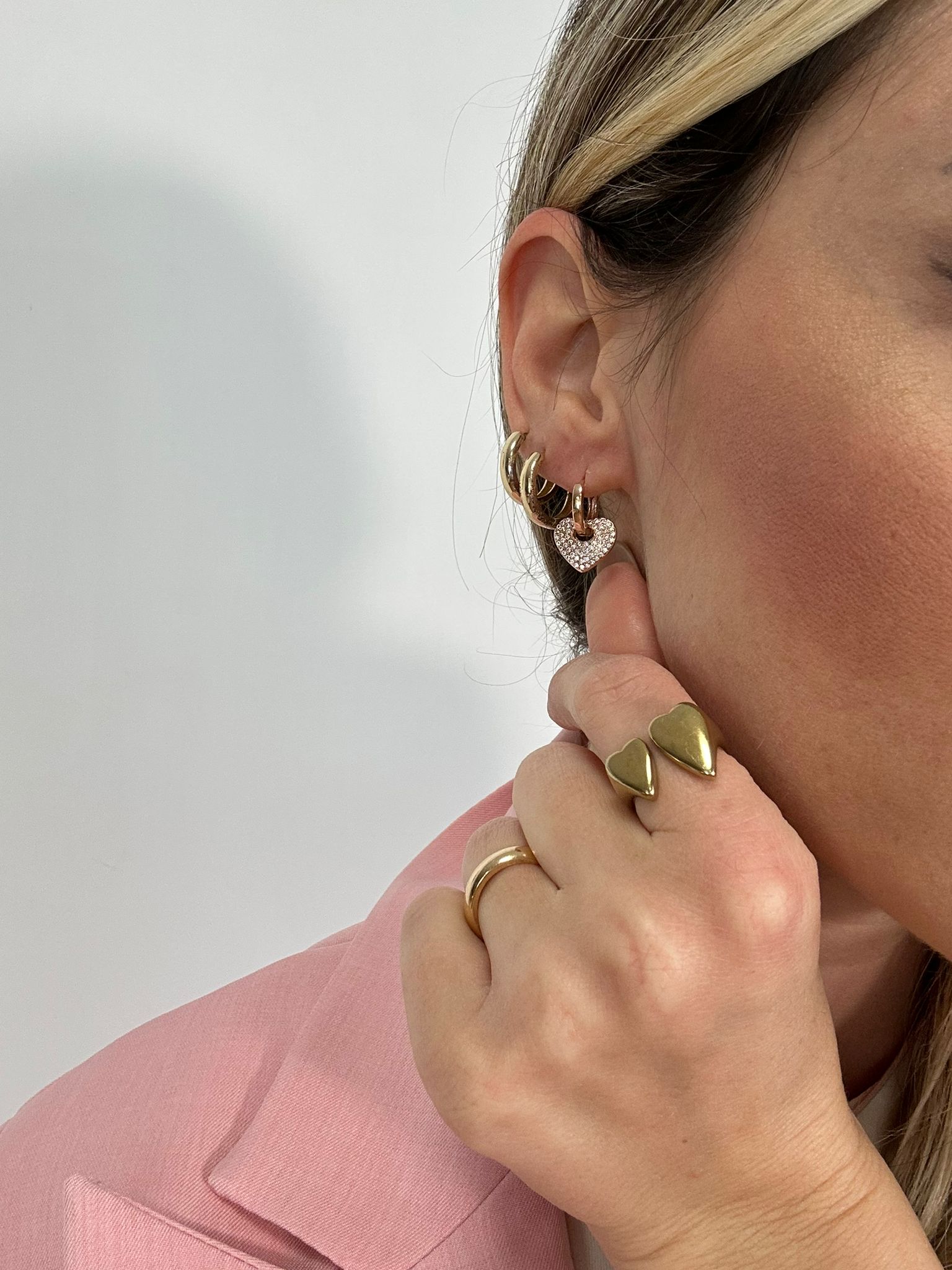 Orecchini con cuore pendente e strass - Rose Gold