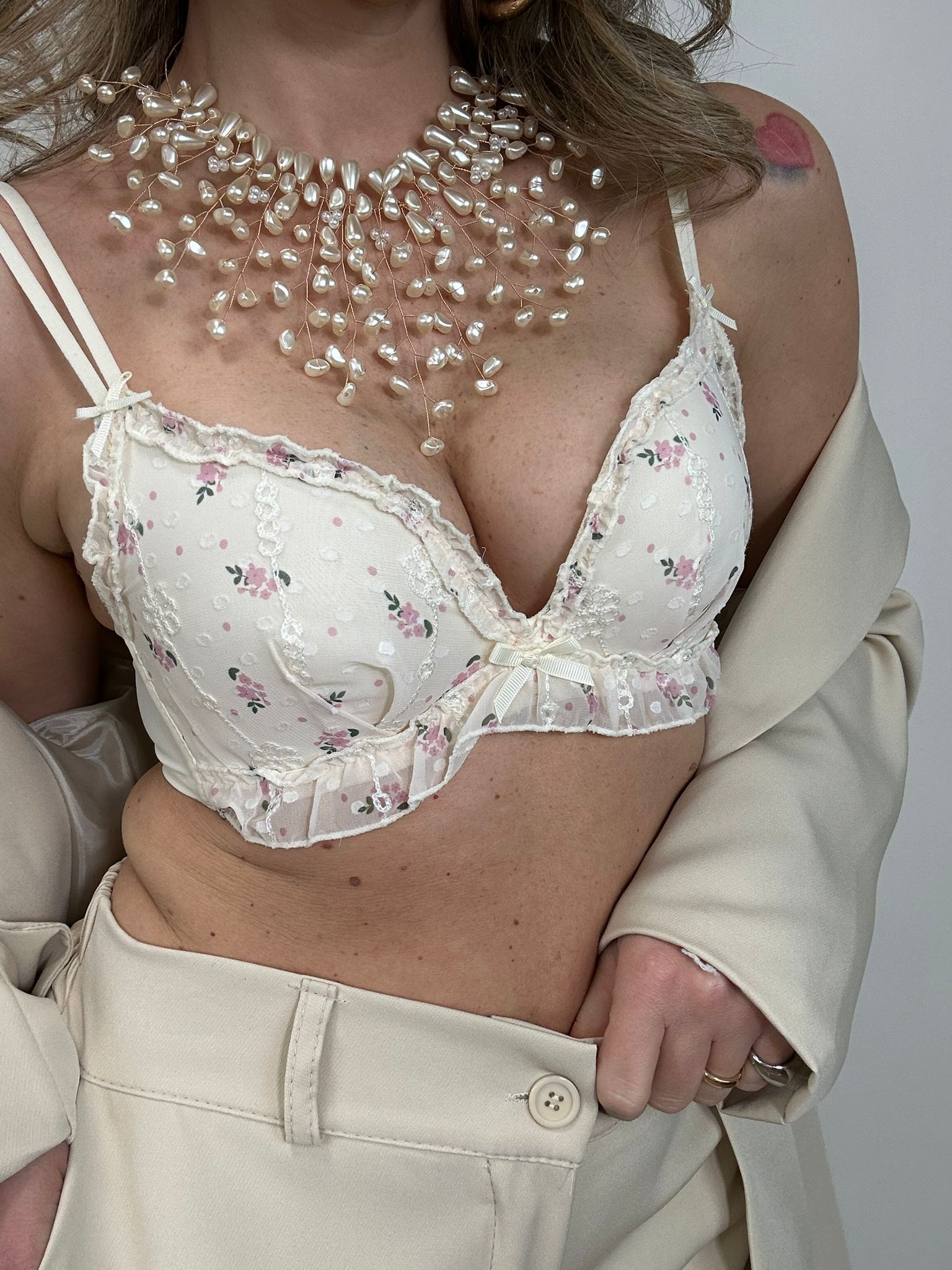 Bralette mit kleinen Blumen - Creme