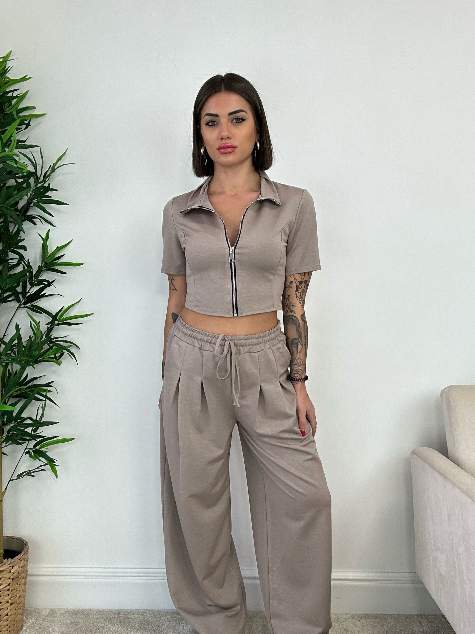 Coordinato di tuta Brenda (Felpa Crop + Pantalone) Fango