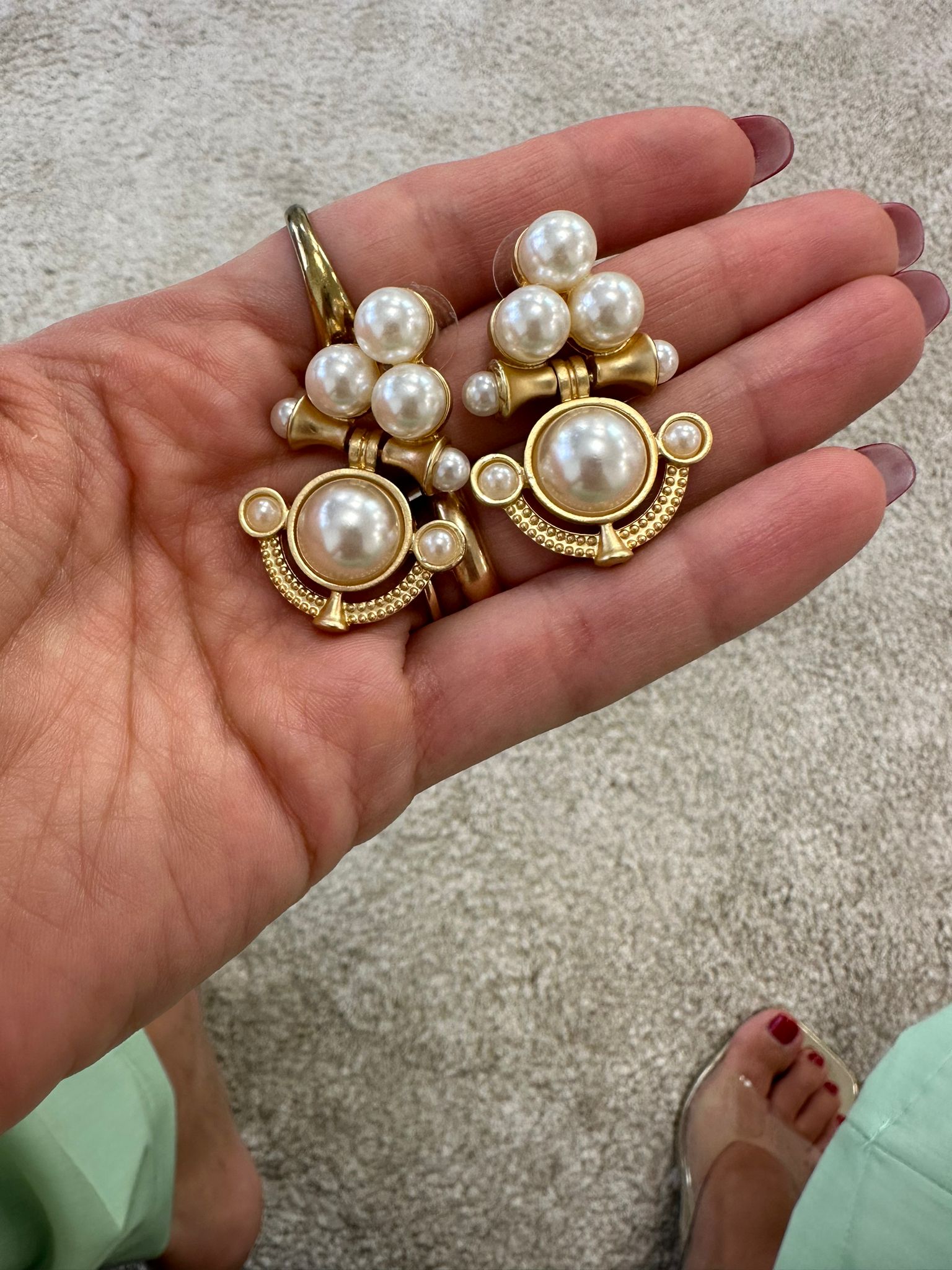 Perlenohrringe mit Anker – Gold