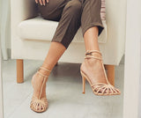 Sandale mit runder Zehenpartie und Stilettoabsatz – Nude – NUR 40 VERFÜGBAR – FR116