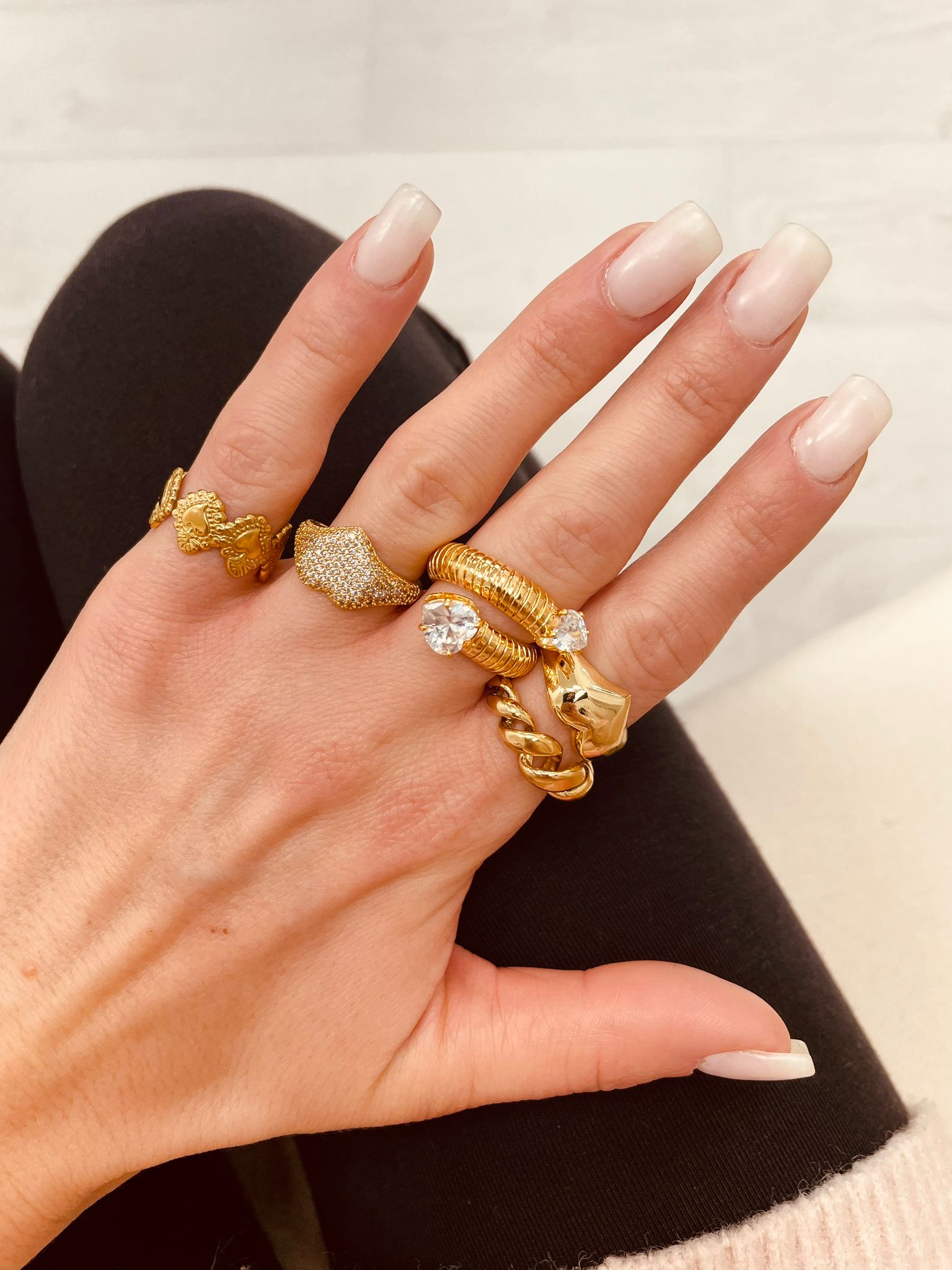 Bague avec coeurs dorés
